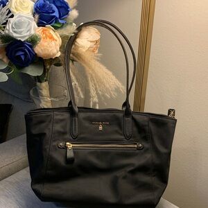 Michael Kors, Kelsey medium top zip nylon tote